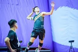 第四次，曼联错失进入欧冠区的机会。